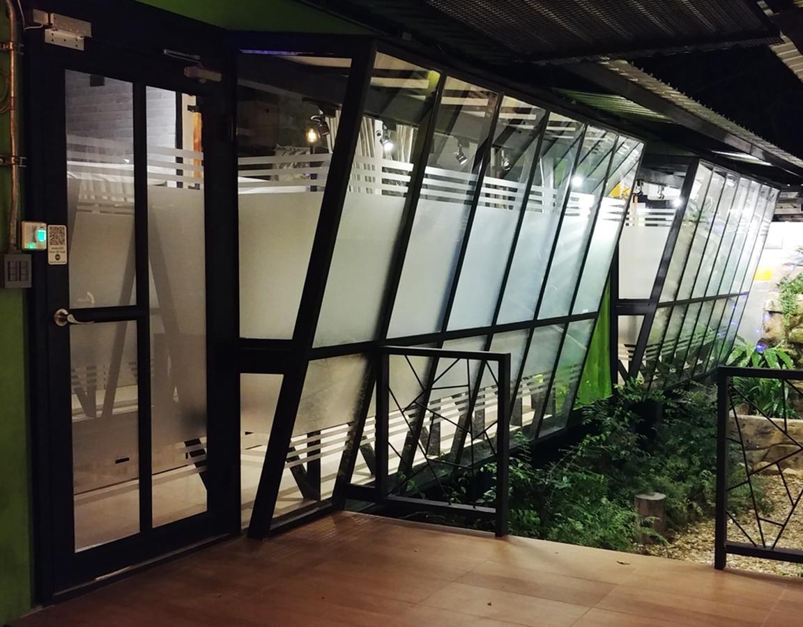 Green House Neo-Resotel Nakhon Si Thammarat Quarto foto